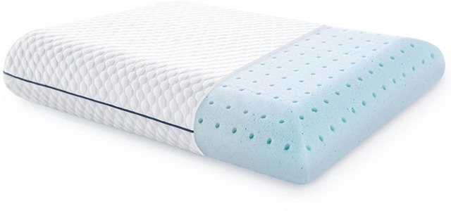 Weekender Ventilated Gel Memory Foam Pillow